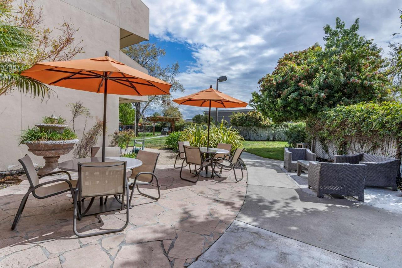 Best Western Plus Garden Court Inn Fremont Esterno foto