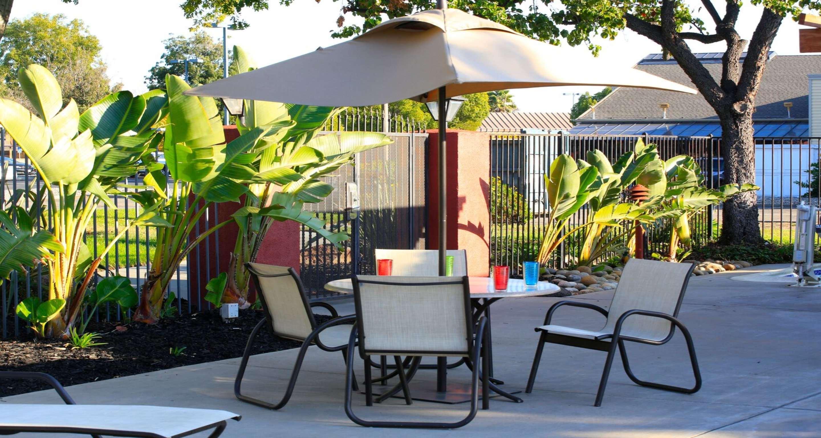 Best Western Plus Garden Court Inn Fremont Esterno foto