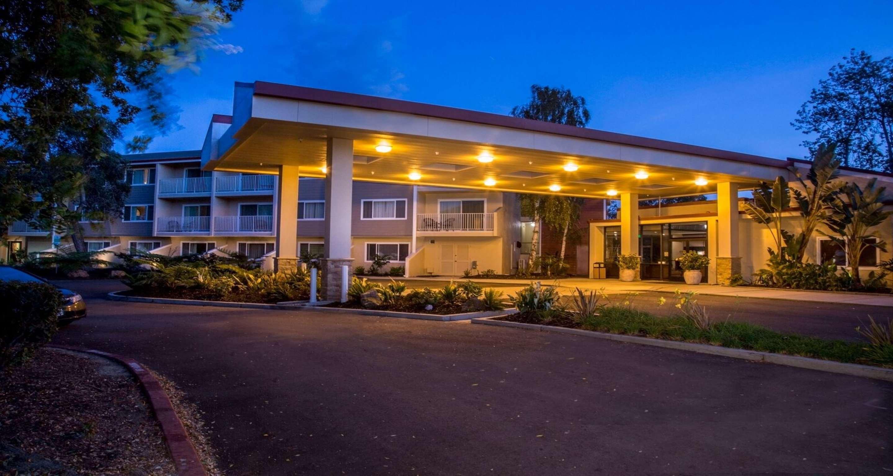 Best Western Plus Garden Court Inn Fremont Esterno foto