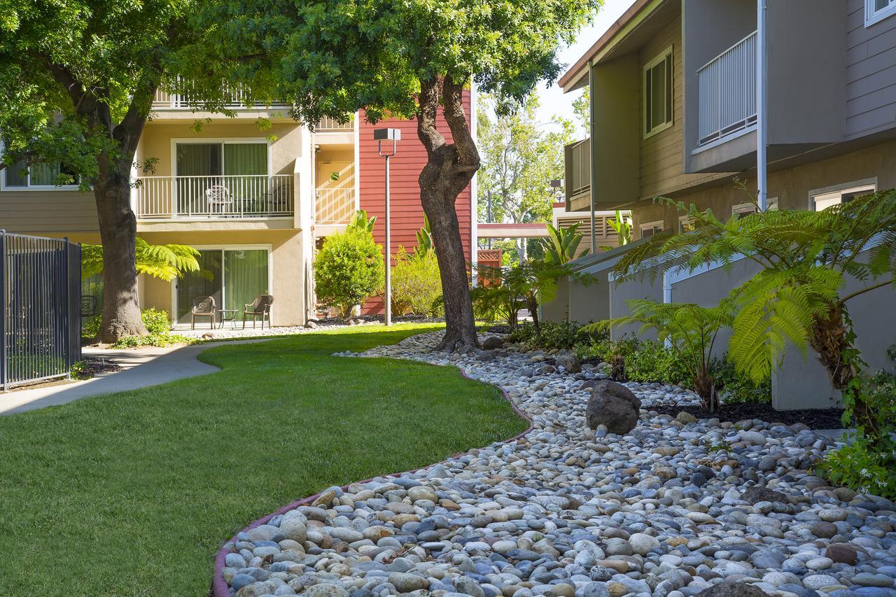 Best Western Plus Garden Court Inn Fremont Esterno foto